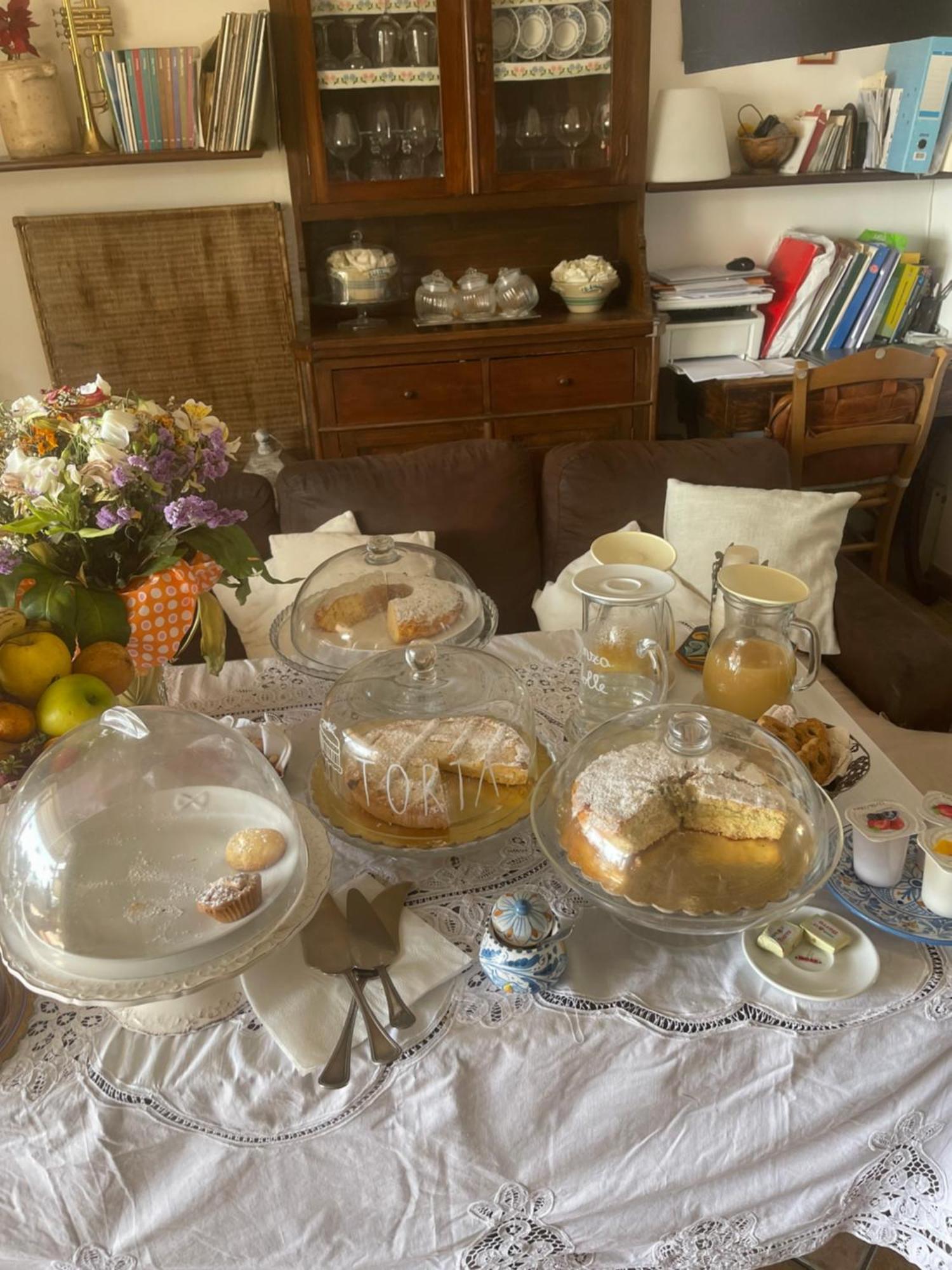 Casa Tipica Siciliana Patronale Home Bedandbreakfast Tremetrisoprailcielo Camere Con Vista, Colazione Interna In Terrazzo Panoramico 칼타기론 외부 사진
