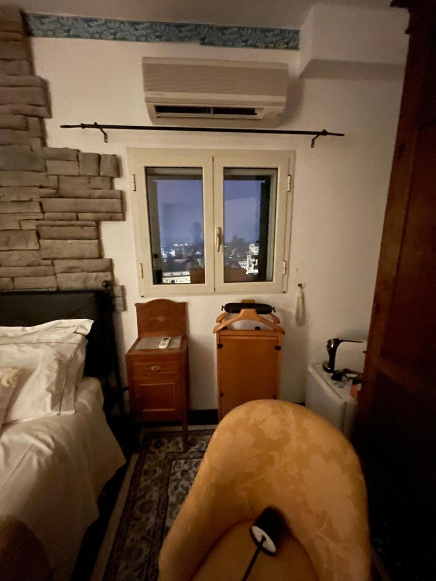 Casa Tipica Siciliana Patronale Home Bedandbreakfast Tremetrisoprailcielo Camere Con Vista, Colazione Interna In Terrazzo Panoramico 칼타기론 외부 사진