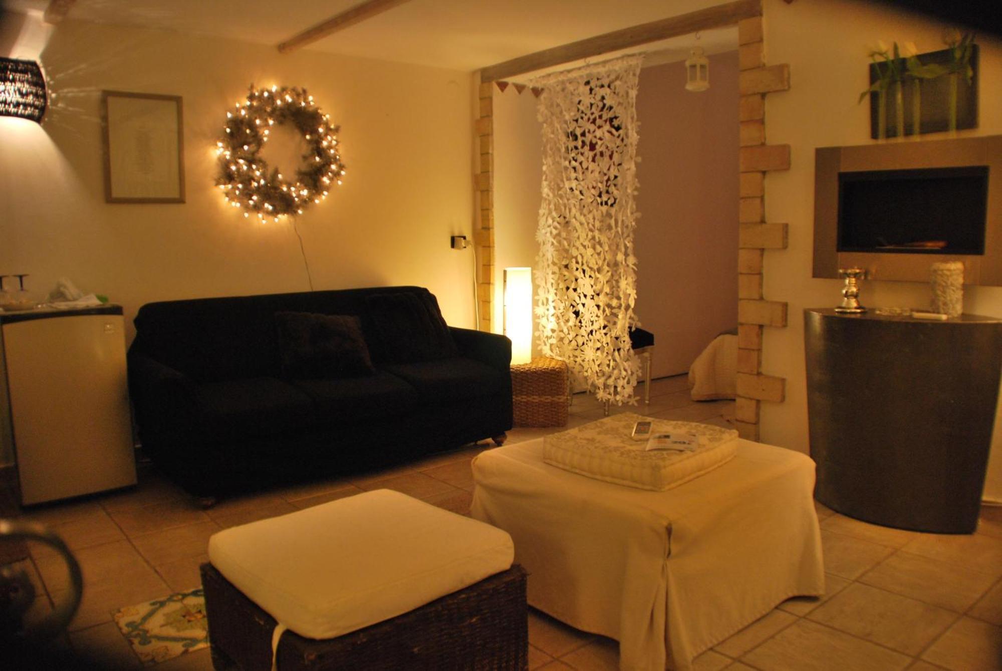 Casa Tipica Siciliana Patronale Home Bedandbreakfast Tremetrisoprailcielo Camere Con Vista, Colazione Interna In Terrazzo Panoramico 칼타기론 외부 사진
