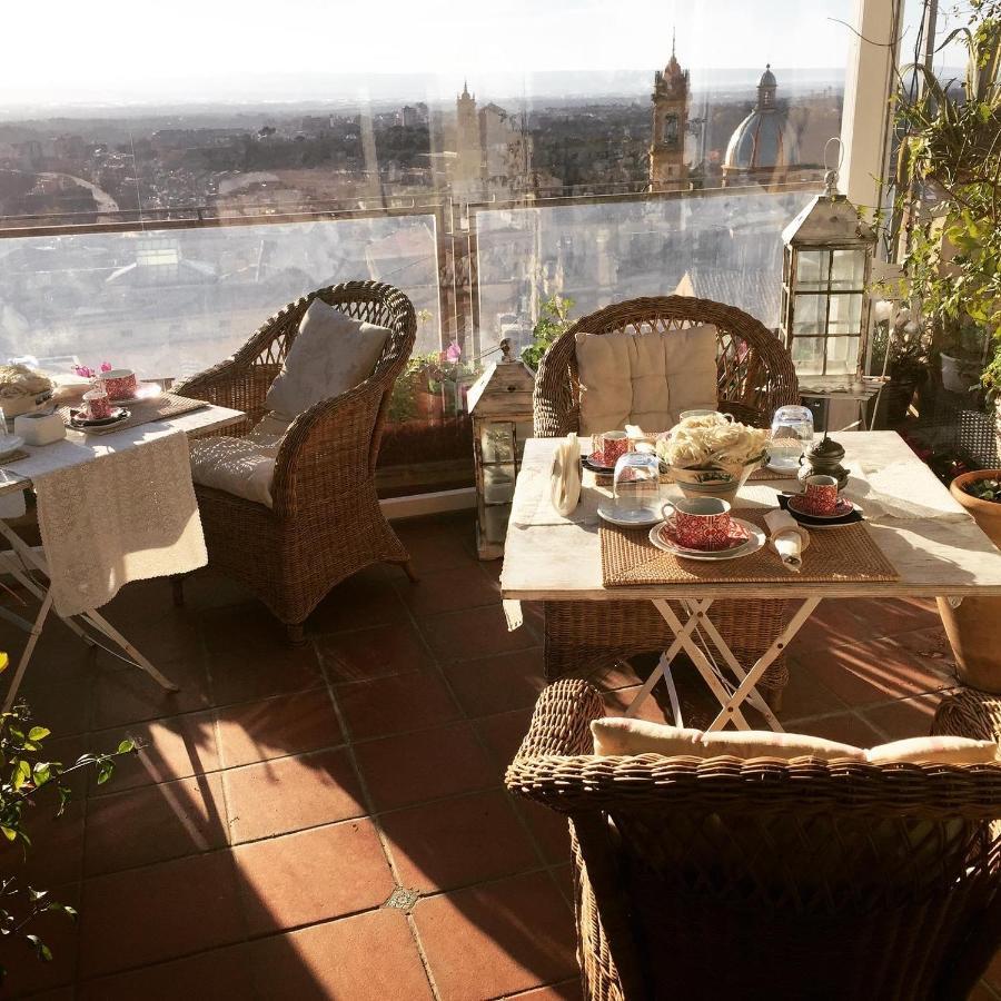 Casa Tipica Siciliana Patronale Home Bedandbreakfast Tremetrisoprailcielo Camere Con Vista, Colazione Interna In Terrazzo Panoramico 칼타기론 외부 사진